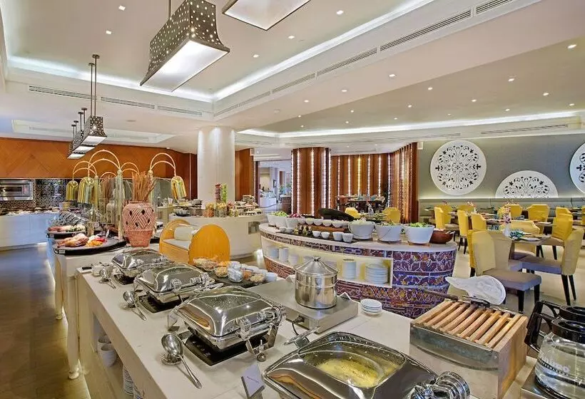 هتل Parkroyal Yangon