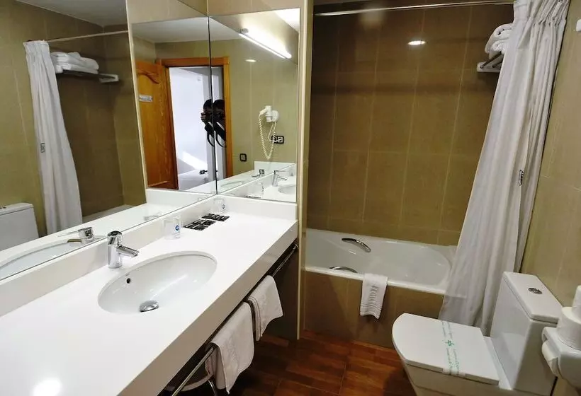 בית מלון כפרי Petit Lacreu