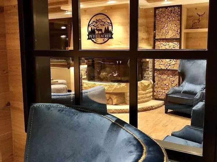 בית מלון כפרי Petit Lacreu