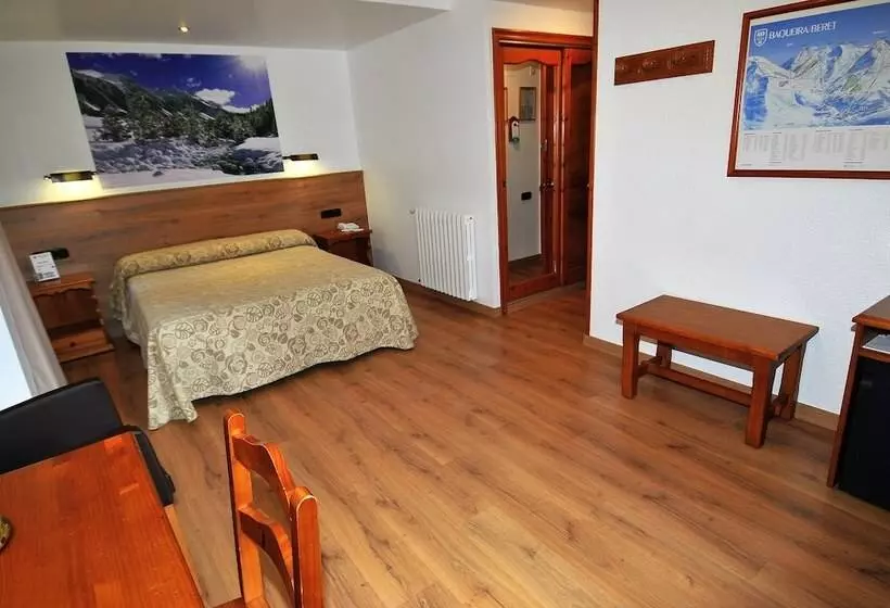 בית מלון כפרי Petit Lacreu