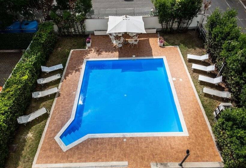 هتل Roma Tor Vergata