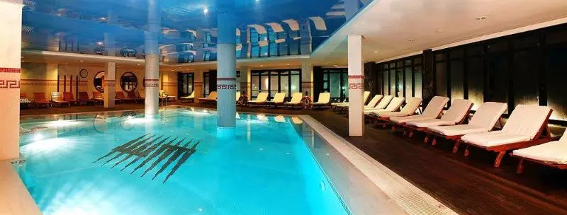 Hotel Serrano Palace