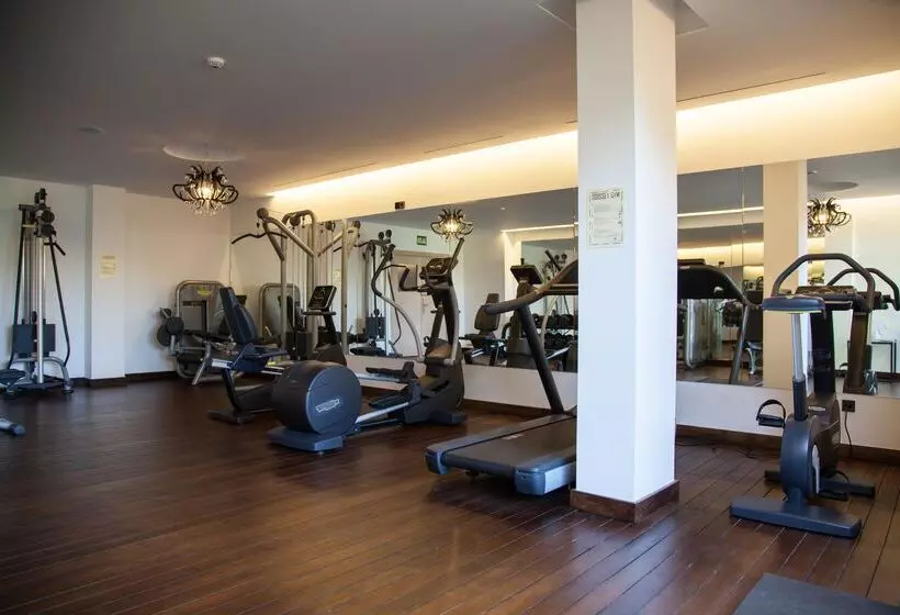 Hotel Serrano Palace