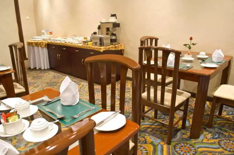 酒店 Sunbird Capital