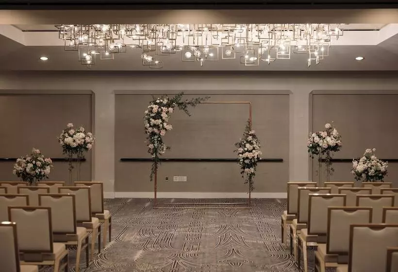 The Gwen, A Luxury Collection Hotel, Michigan Avenue Chicago