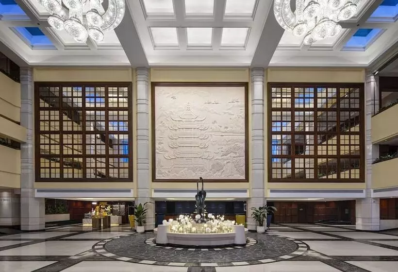 Otel Voco Wuhan Xinhua, An Ihg