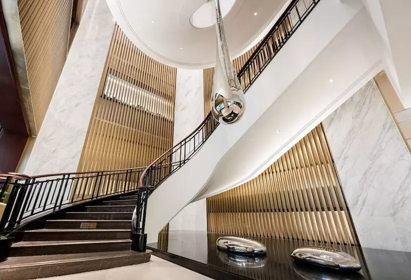 Otel Voco Wuhan Xinhua, An Ihg