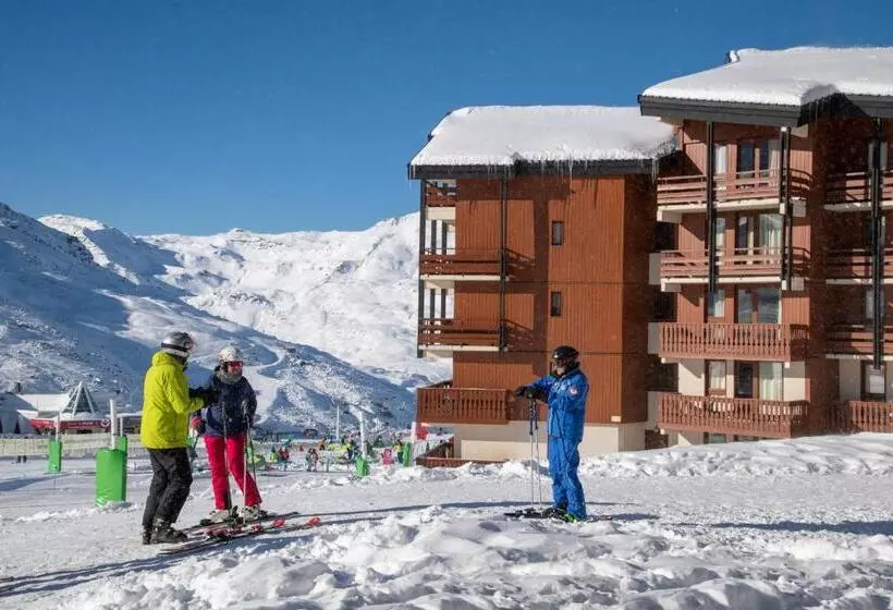 Le Cheval Blanc   Village Montana