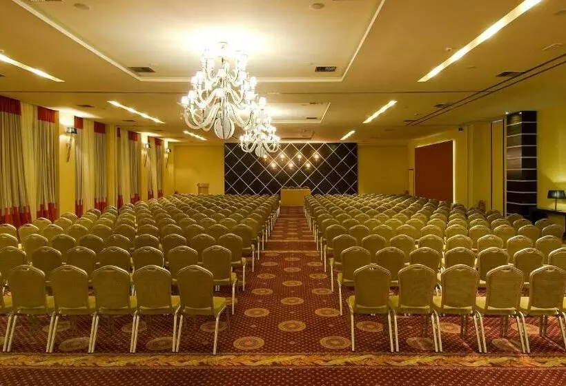 Limneon Resort & Spa