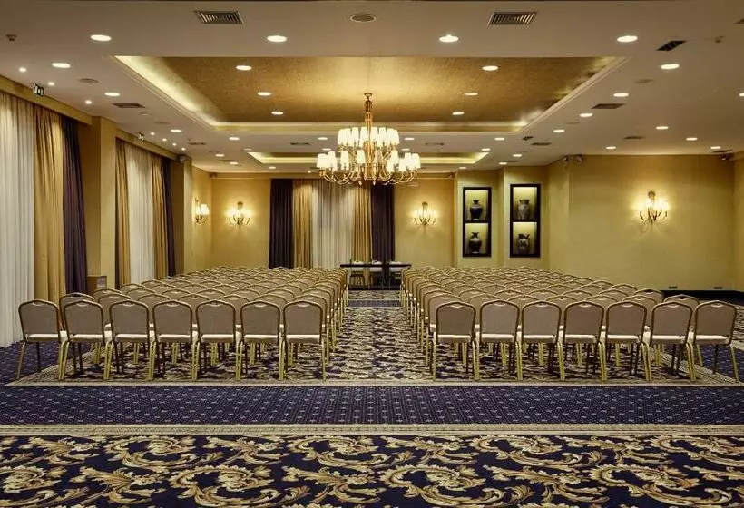 Limneon Resort & Spa