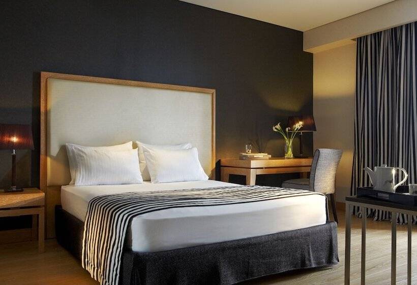 Limneon Resort & Spa