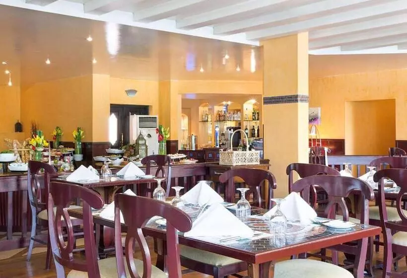 Novotel Bahrain Al Dana Resort