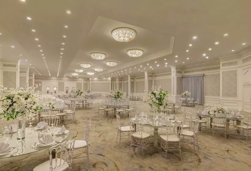 استراحتگاه Mövenpick Hotel Cairo Media City