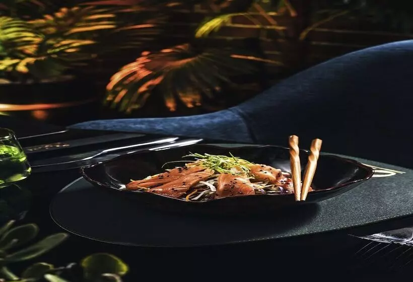 استراحتگاه Mövenpick Hotel Cairo Media City