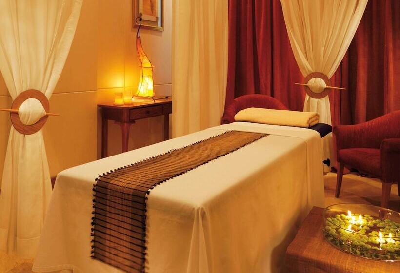 استراحتگاه Mövenpick Hotel Cairo   Media City