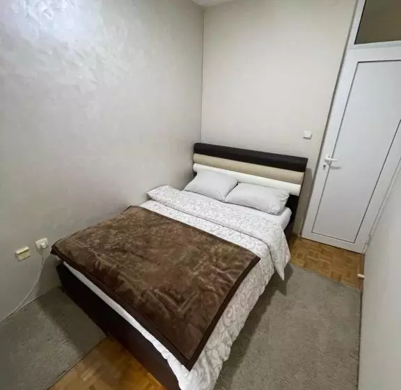 هاستل Apartmani Mv