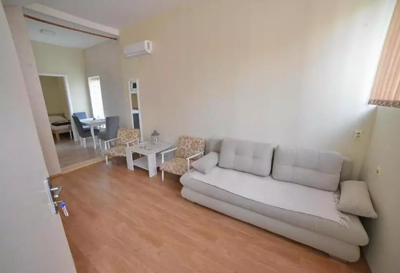 هاستل Apartmani Mv