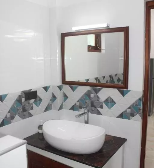 ユースホステル White Elephant Villa & Restaurant