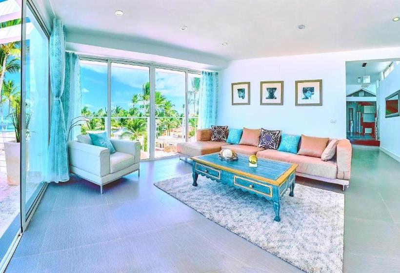 تختخواب و صبحانه Everything Punta Cana  Los Corales