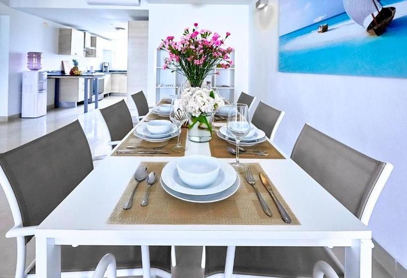 تختخواب و صبحانه Everything Punta Cana  Los Corales