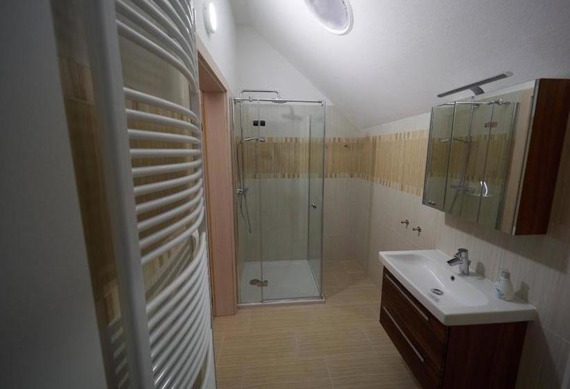 酒店 Bioweingut Schmidl