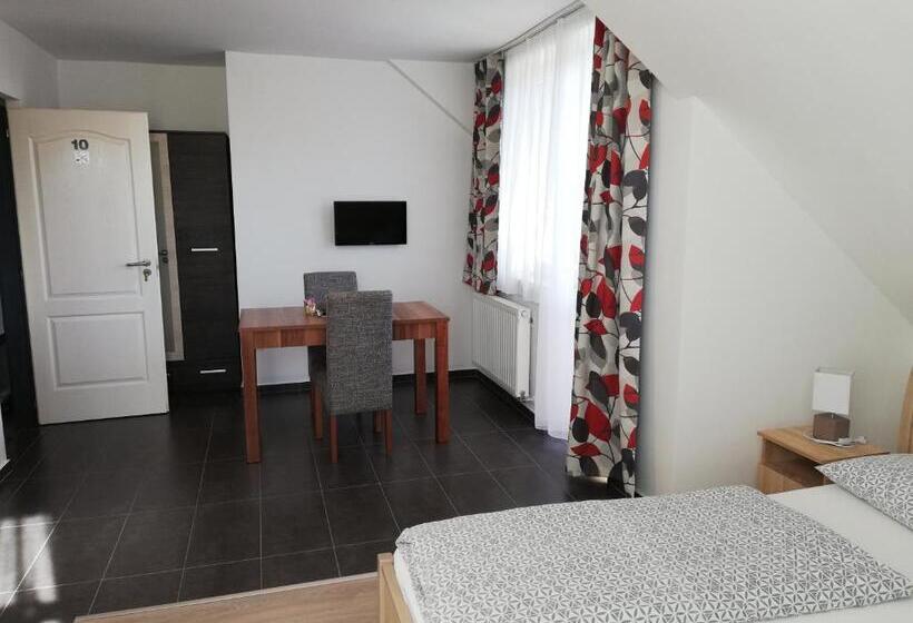 پانسیون Apartman 25