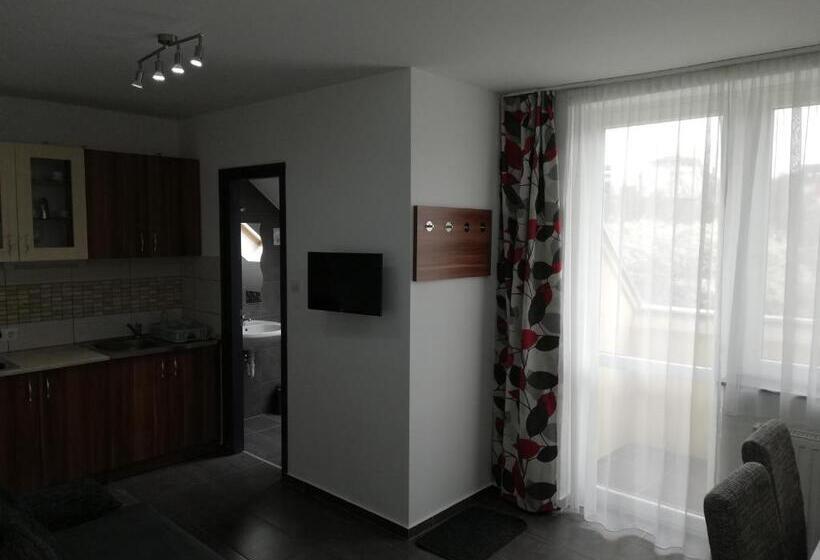 پانسیون Apartman 25