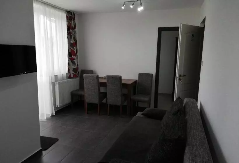 ペンション Apartman 25