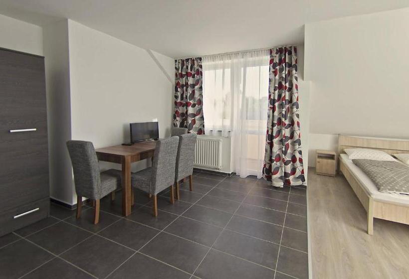 پانسیون Apartman 25