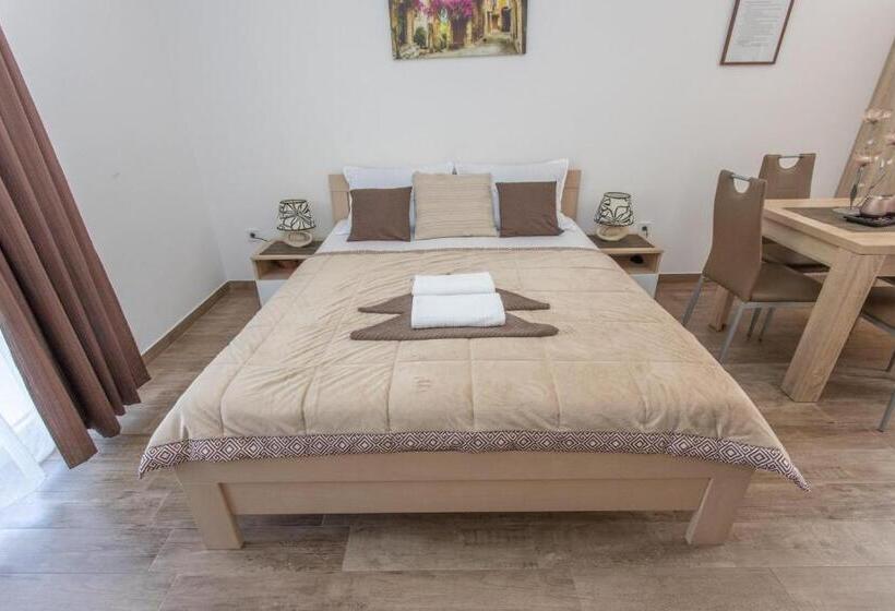 پانسیون Apartments Gvozdenovic