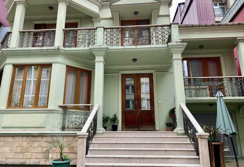 پانسیون Guesthouse Parnavaz Mepe