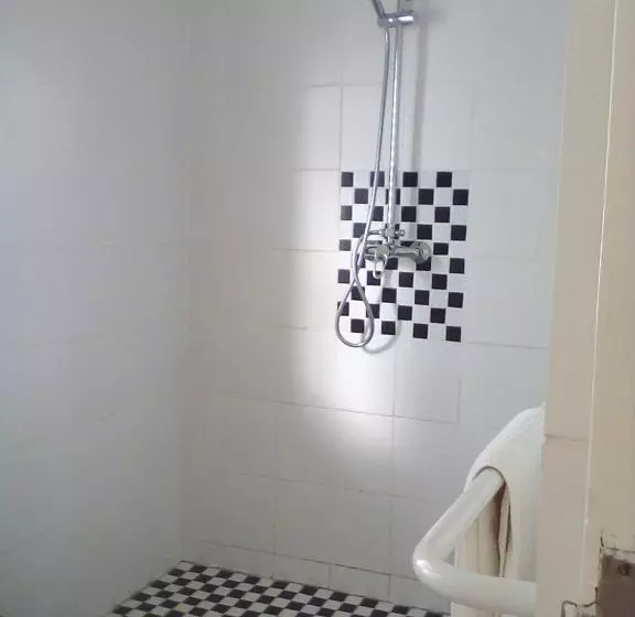 Aamiaismajoitus (B&B) Boulders Beach Hotel, Cafe And Curio Shop