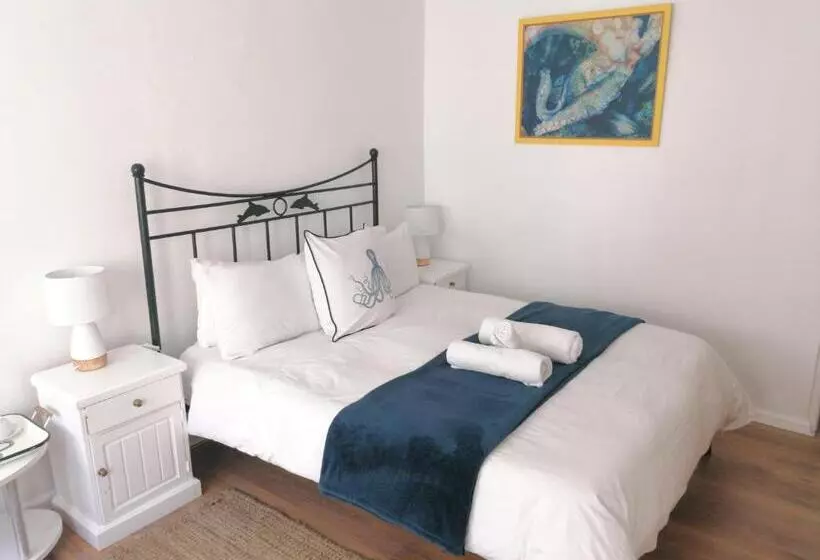 Aamiaismajoitus (B&B) Boulders Beach Hotel, Cafe And Curio Shop