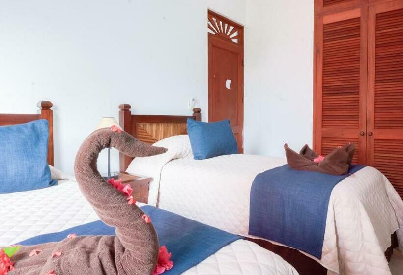 Delluz Bahia Azul 4b Pool View, Jaco Beach 2nd Floor