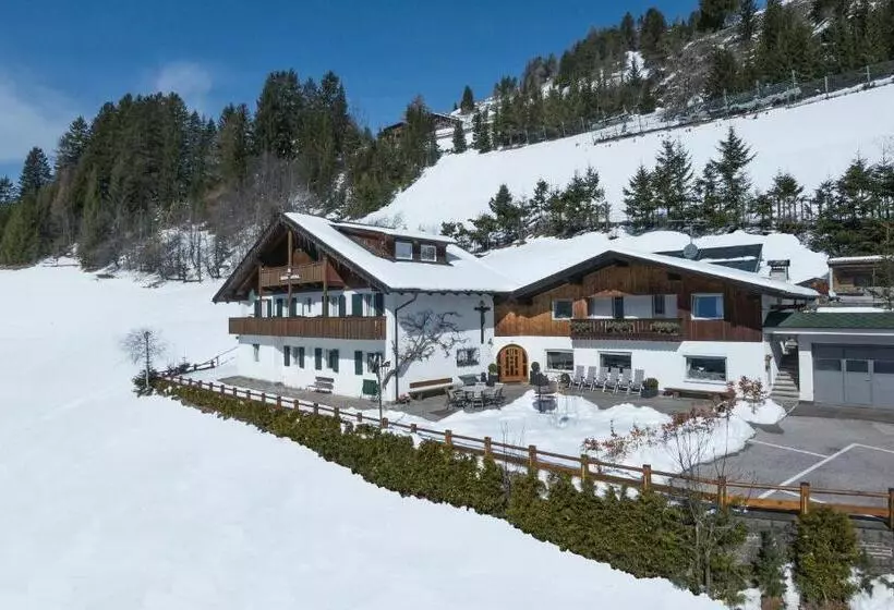 پانسیون Kedul Lodge