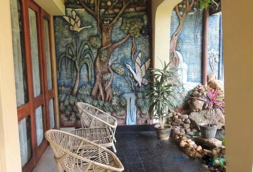 ペンション Royal Tourist Lodge