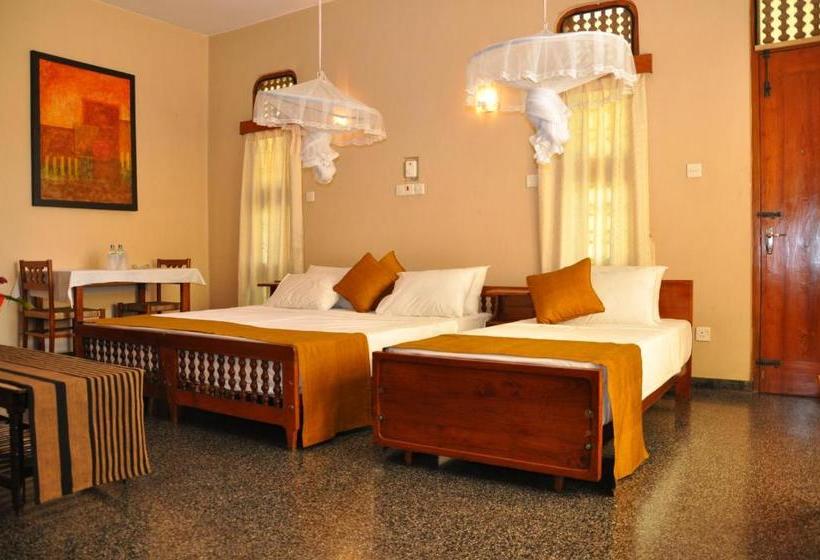 膳宿费 Royal Tourist Lodge