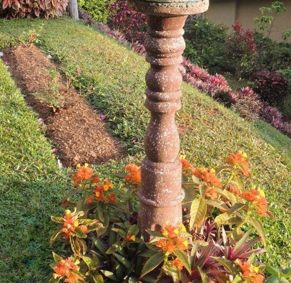 膳宿费 Royal Tourist Lodge