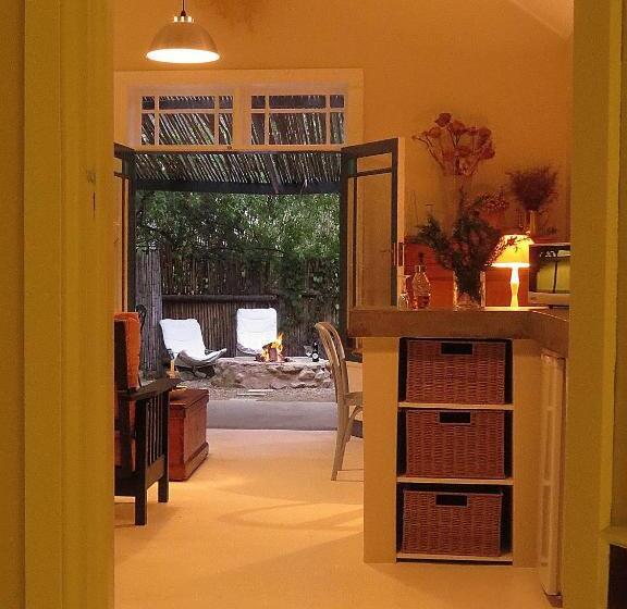 بنسيون The Olive Thrush Cottage