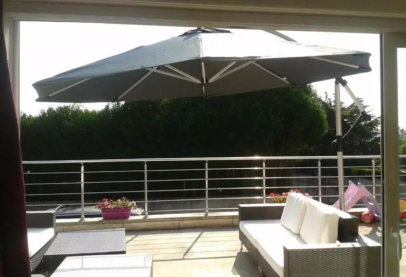 Aamiaismajoitus (B&B) Chambres D'hôtes Poirier Bazin