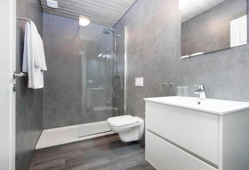 پانسیون Arnarstapi Cottages