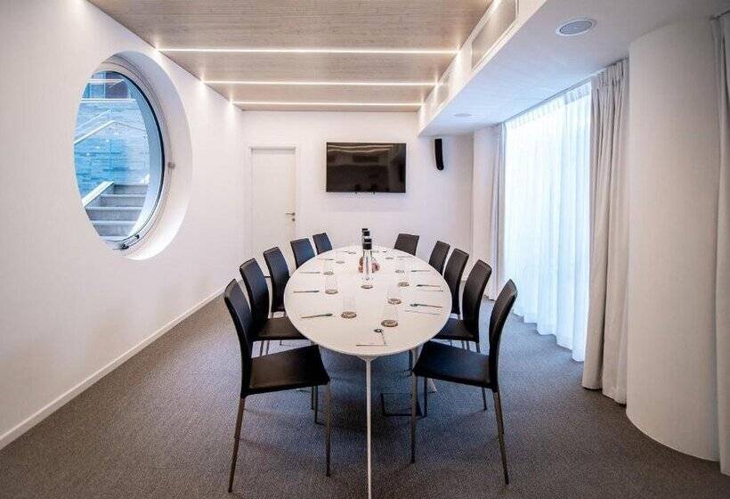 ホテル Innside By Meliá Milano Torre Galfa