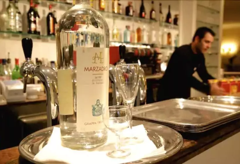 هتل Ambassadormonaco