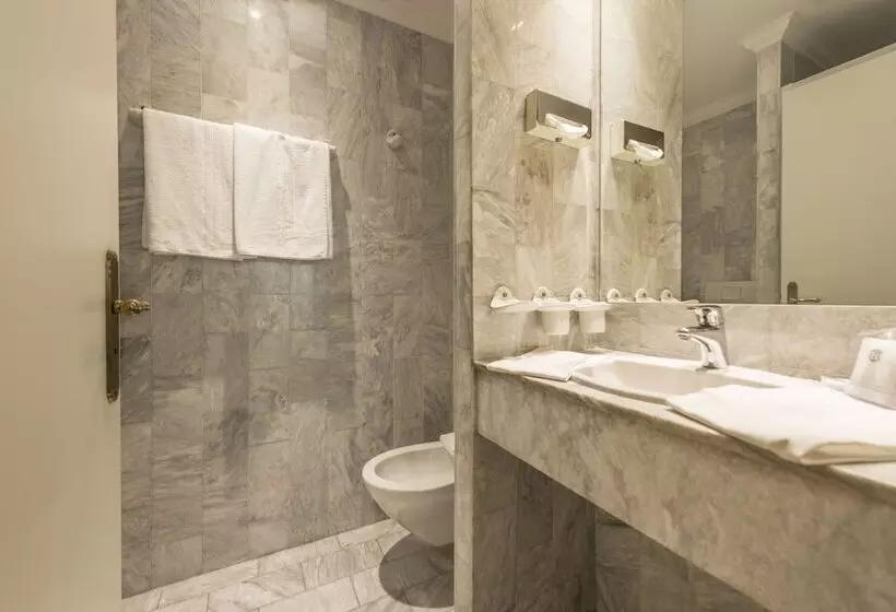 هتل Ambassadormonaco