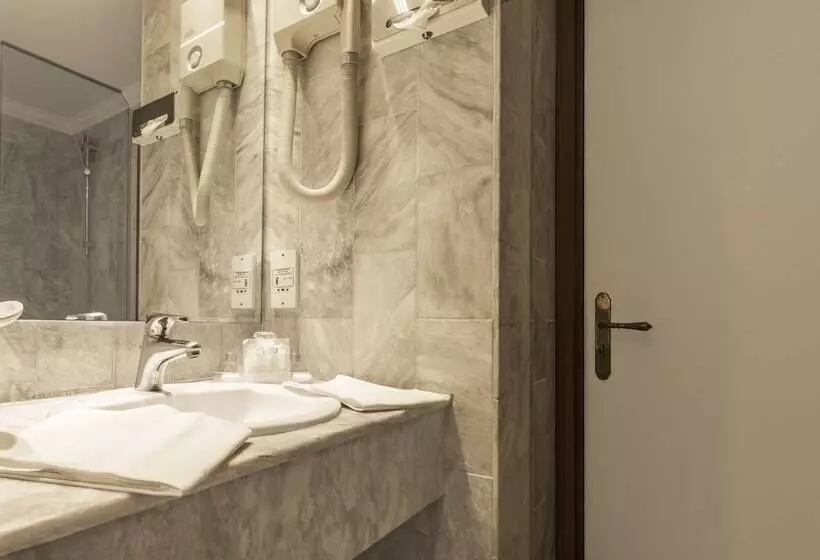 هتل Ambassadormonaco