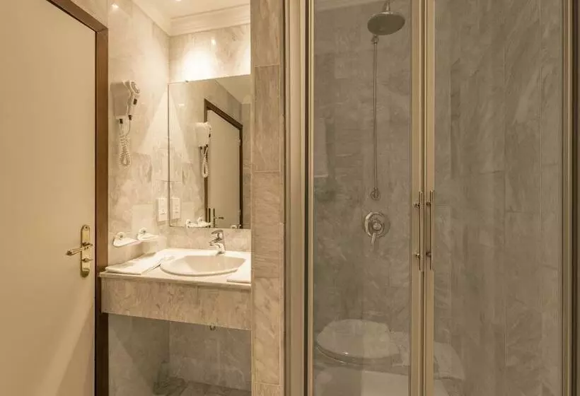 هتل Ambassadormonaco