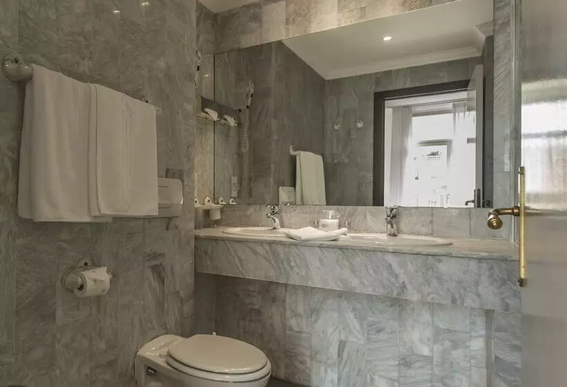 هتل Ambassadormonaco