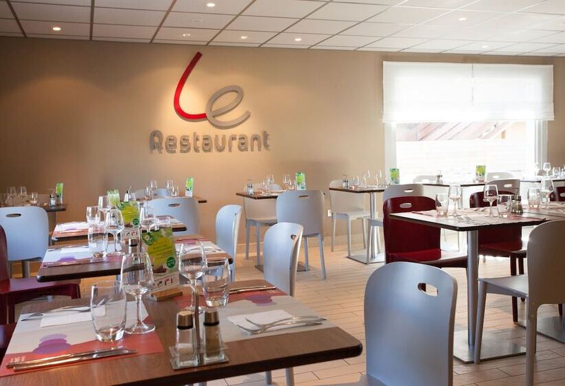 هتل Campanile Roissy  Saint Witz