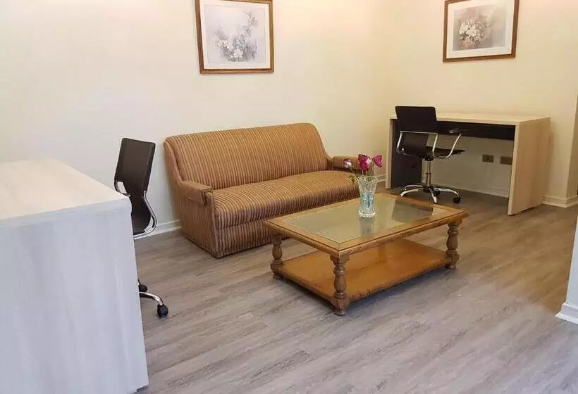 هتل Diego De Almagro Antofagasta Express