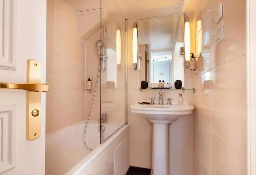 هتل Madeleine Plaza